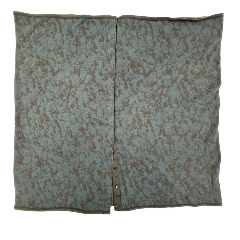 Lululemon Vinyasa Scarf Wrap Shawl Blue Black One Size Reversible Snap Knit